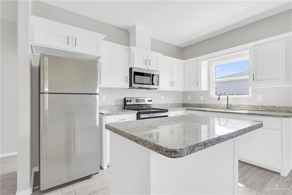 Photo 7 of 5007 Dahlia Street #3