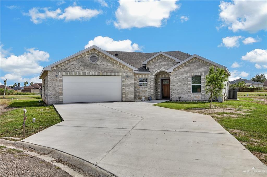 Photo 1 of 1308 Rhett Drive, Pharr