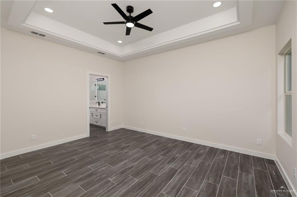 Photo 7 of 2907 Dhalia Drive