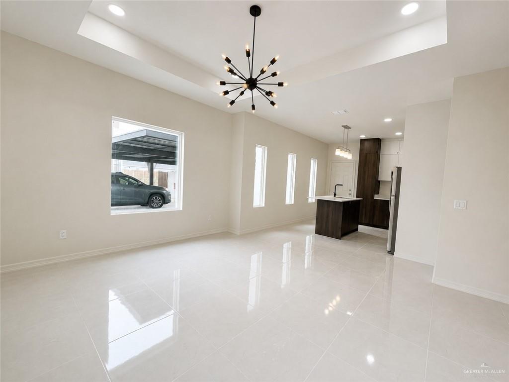 Photo 5 of 500 Emerald Avenue