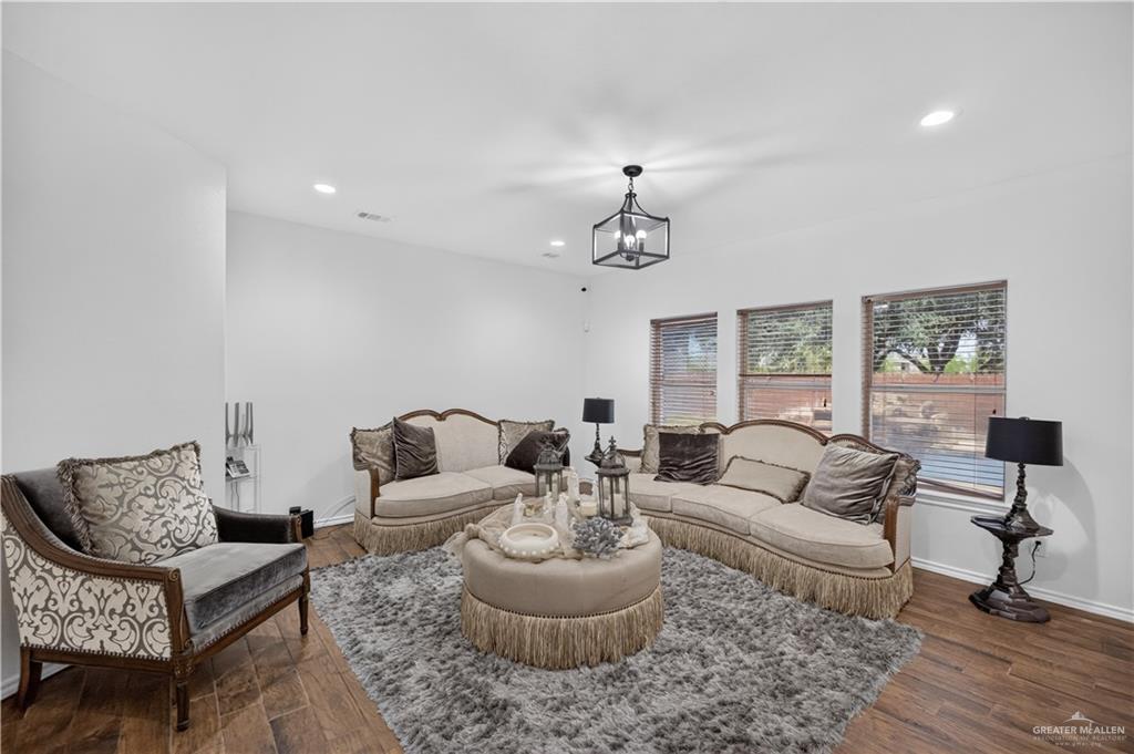 Photo 5 of 2501 Nicole Avenue