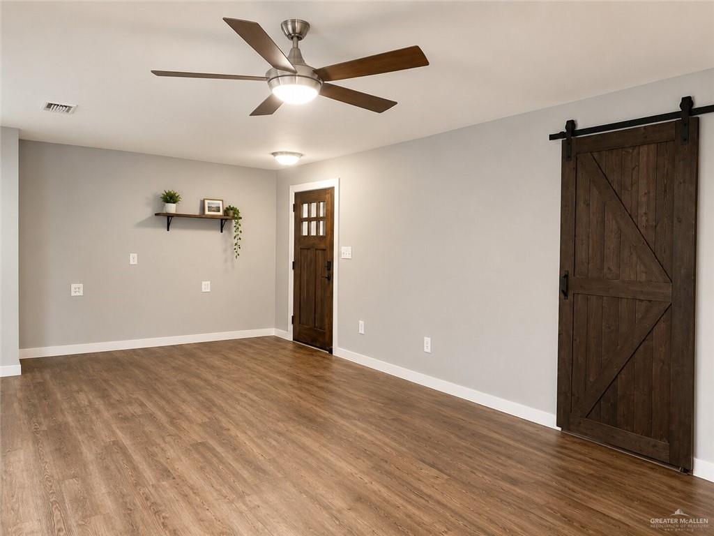 Photo 3 of 408 Violet Street