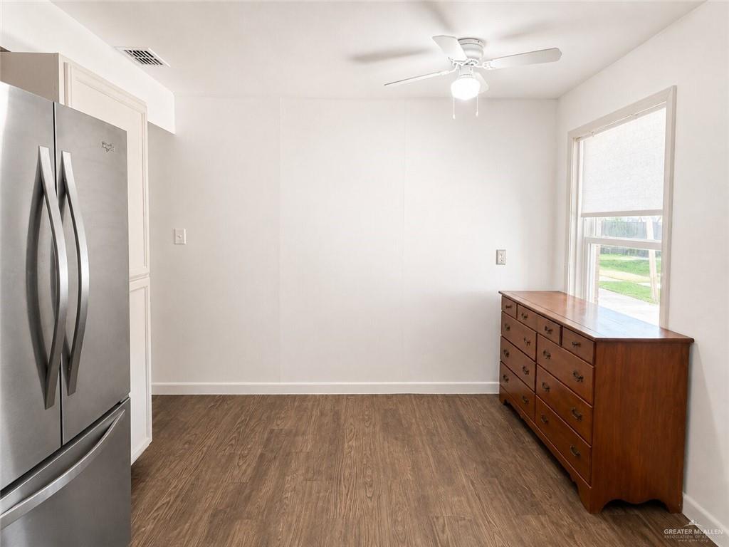 Photo 5 of 408 Violet Street