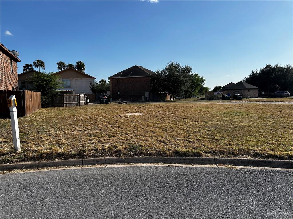Photo 2 of 2905 Whitewing Avenue