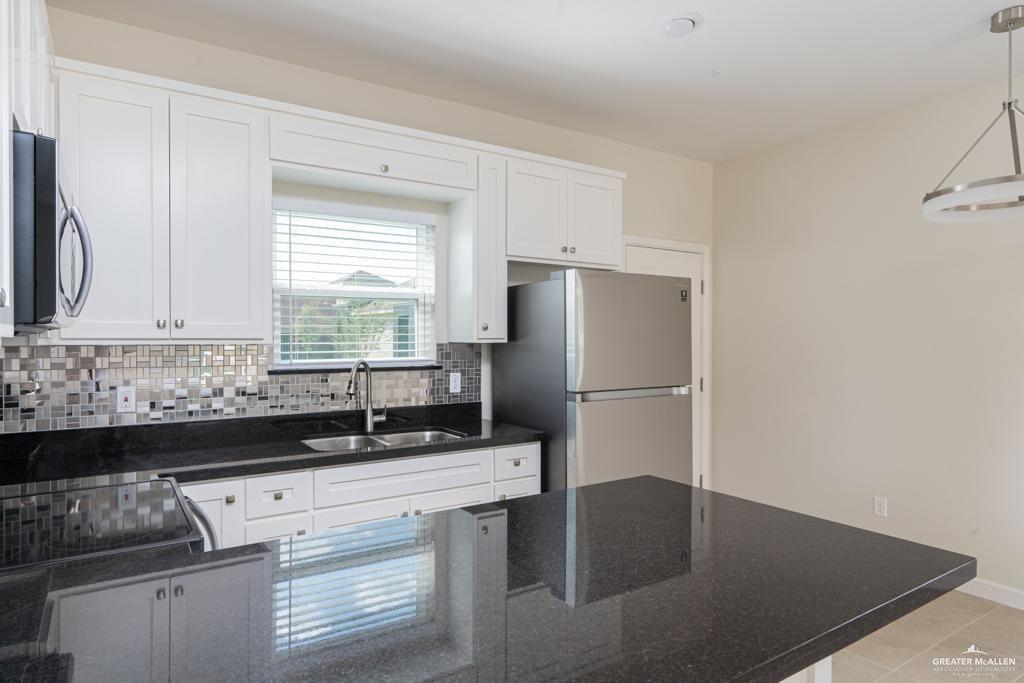 Photo 5 of 1040 English Avenue #4