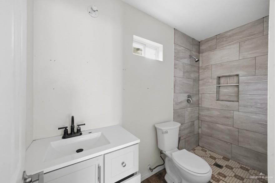Photo 11 of 1239 Ivy Avenue