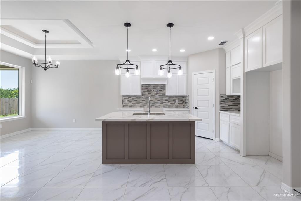 Photo 6 of 3717 Diamondhead Avenue