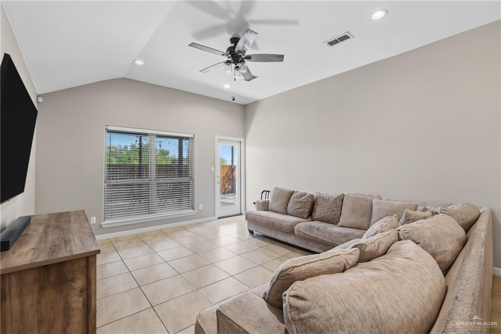 Photo 6 of 2508 Del Oro Drive