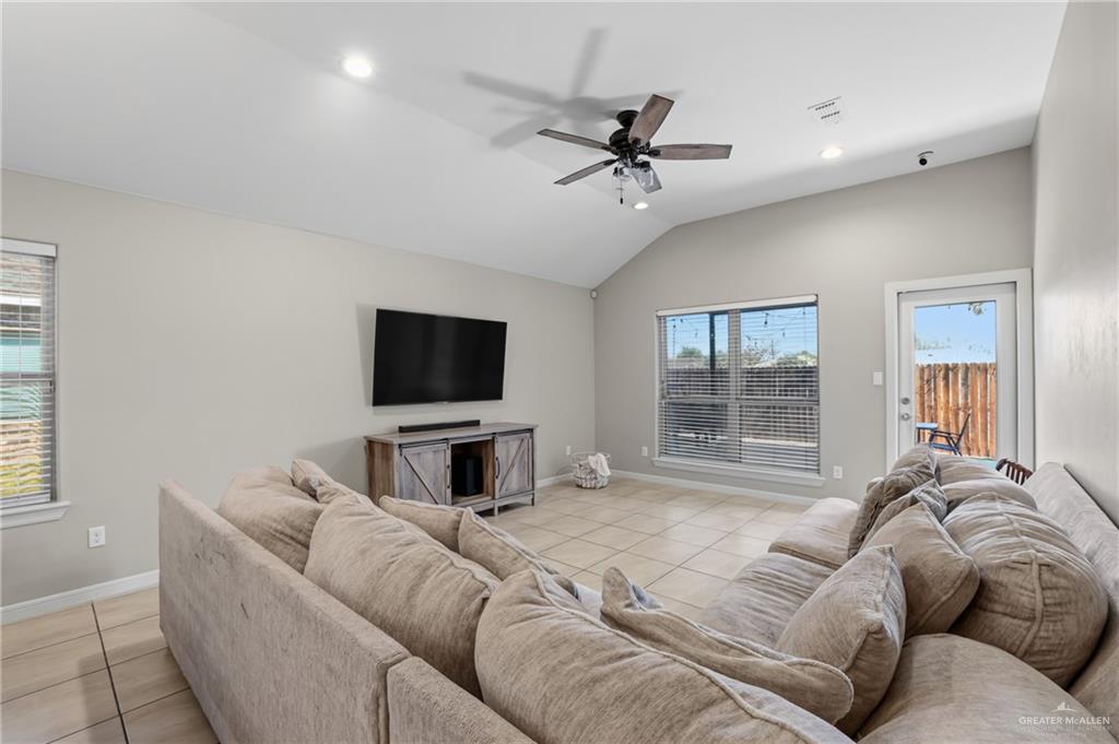 Photo 7 of 2508 Del Oro Drive