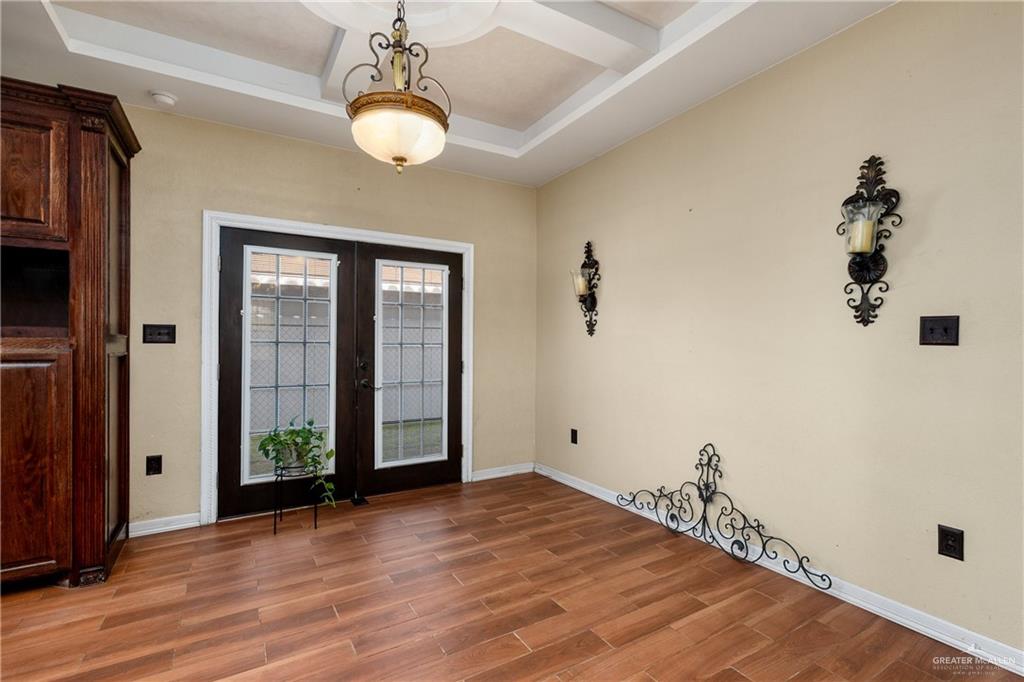 Photo 5 of 1225 Veronica Street