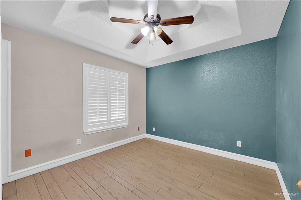Photo 13 of 801 Meadow Wood Drive