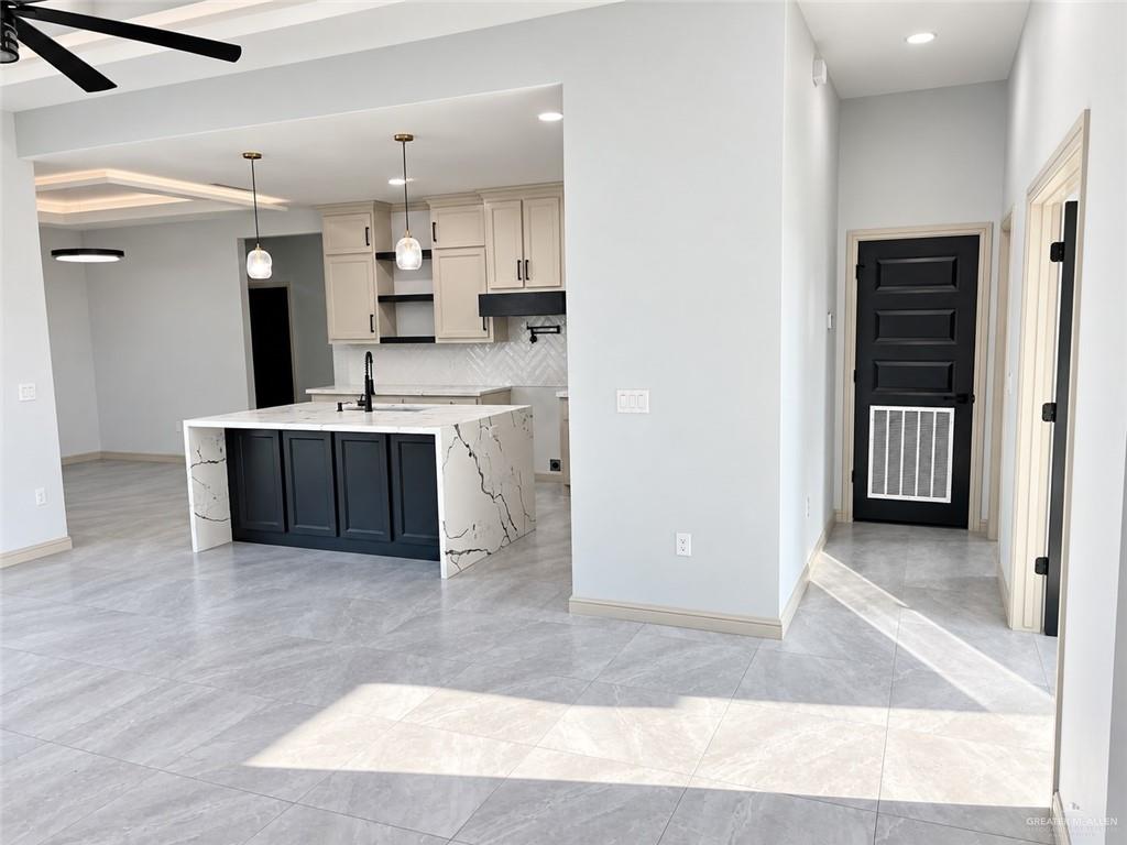 Photo 4 of 700 Spruce Street