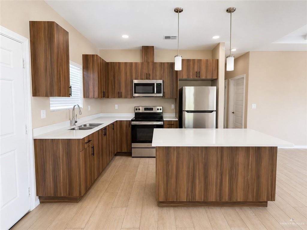 Photo 4 of 3101 Sandlewood Street #1