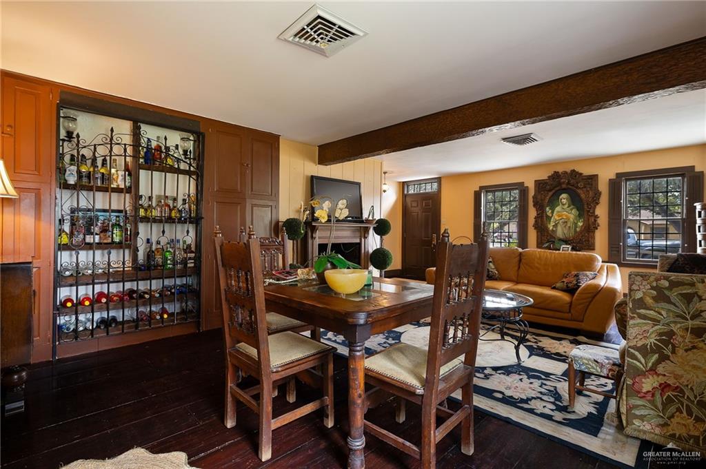 Photo 4 of 1803 Bryan Road
