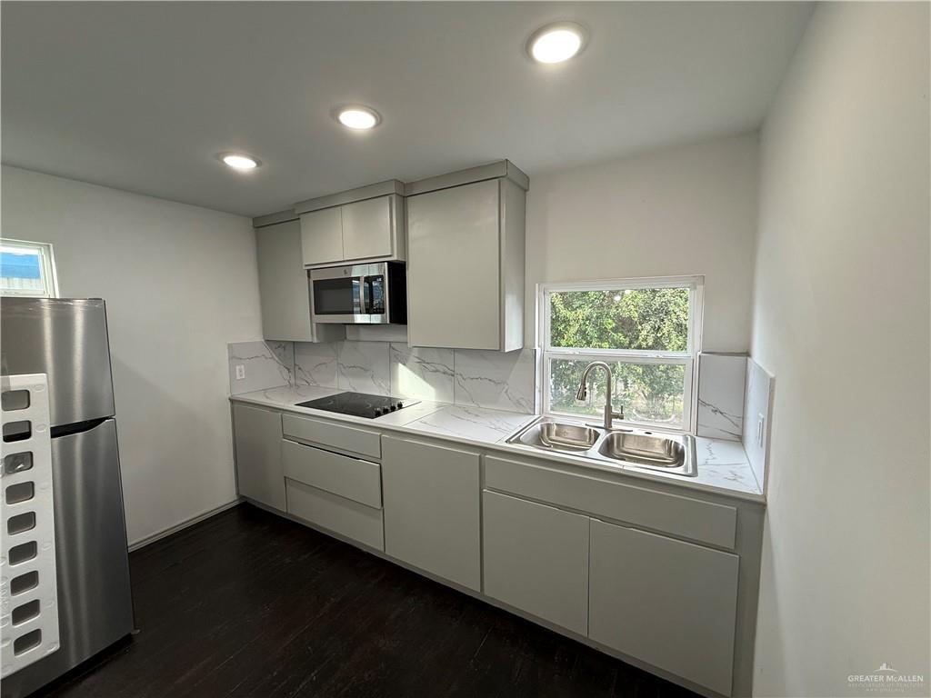 Photo 34 of 212 11th Street