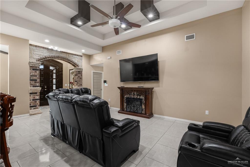 Photo 16 of 2701 Las Nubes Drive