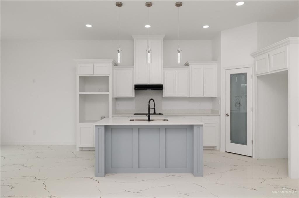 Photo 5 of 3107 Ebano Avenue