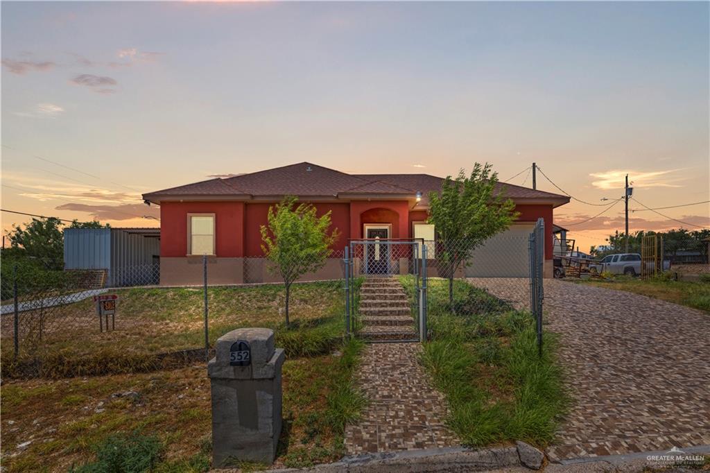 Photo 20 of 552 Godornis Street