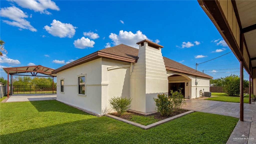 Photo 9 of 5003 Labrador Drive