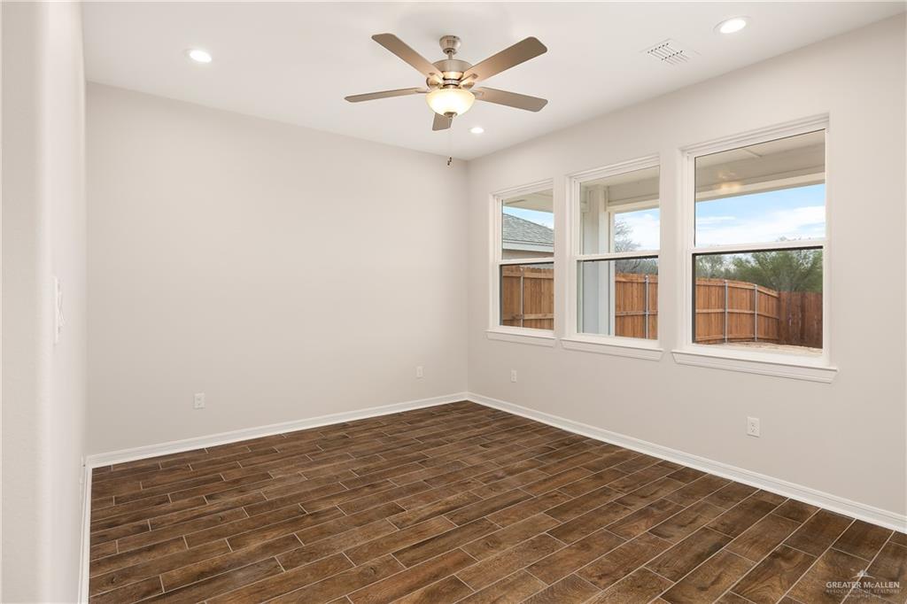 Photo 3 of 956 Star Flower Street