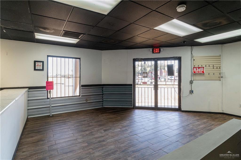 Photo 9 of 804 Veterans Boulevard