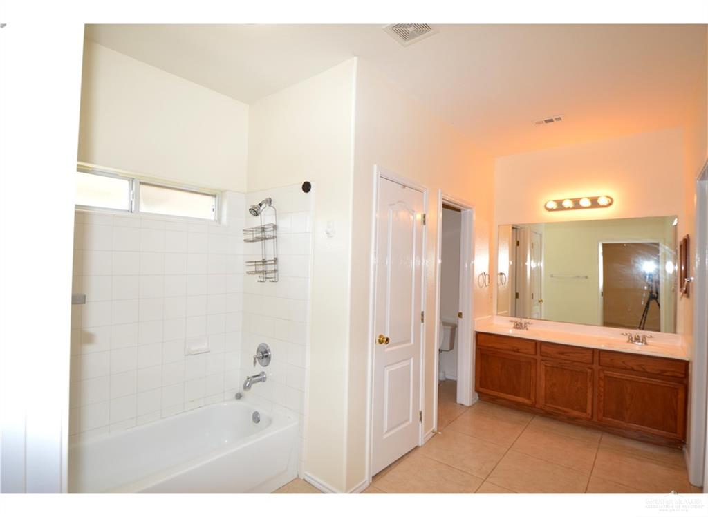 Photo 16 of 4410 Santa Fabiola Street
