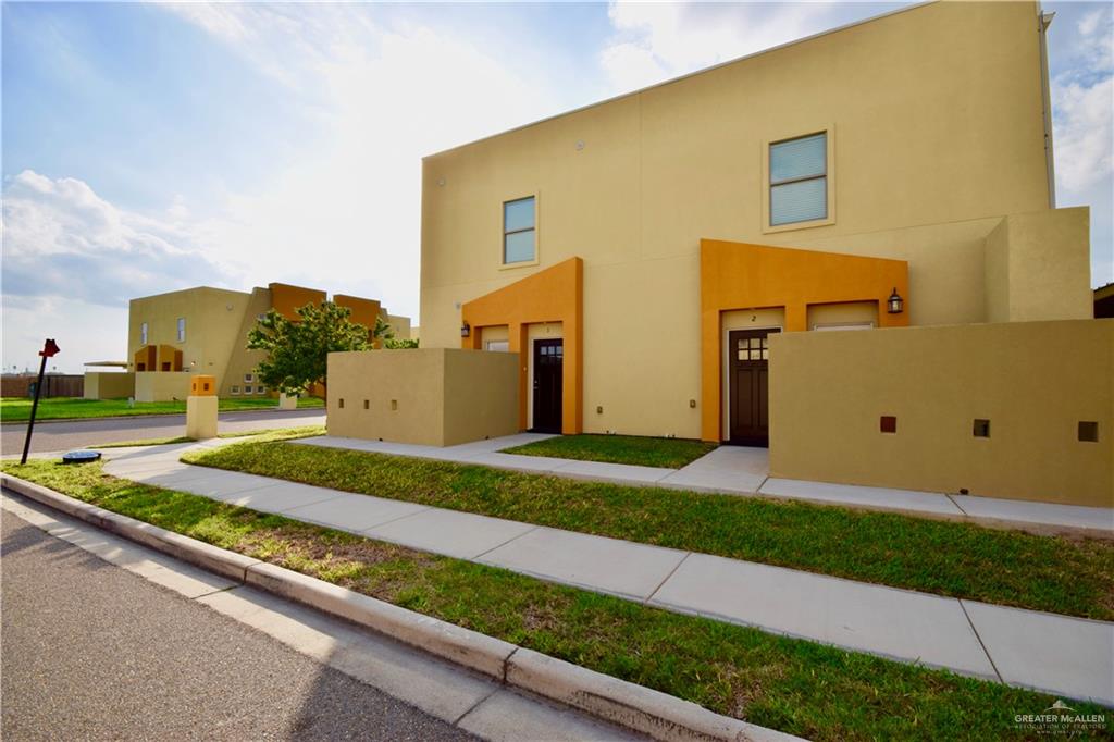 Photo 3 of 1317 Camellia Avenue