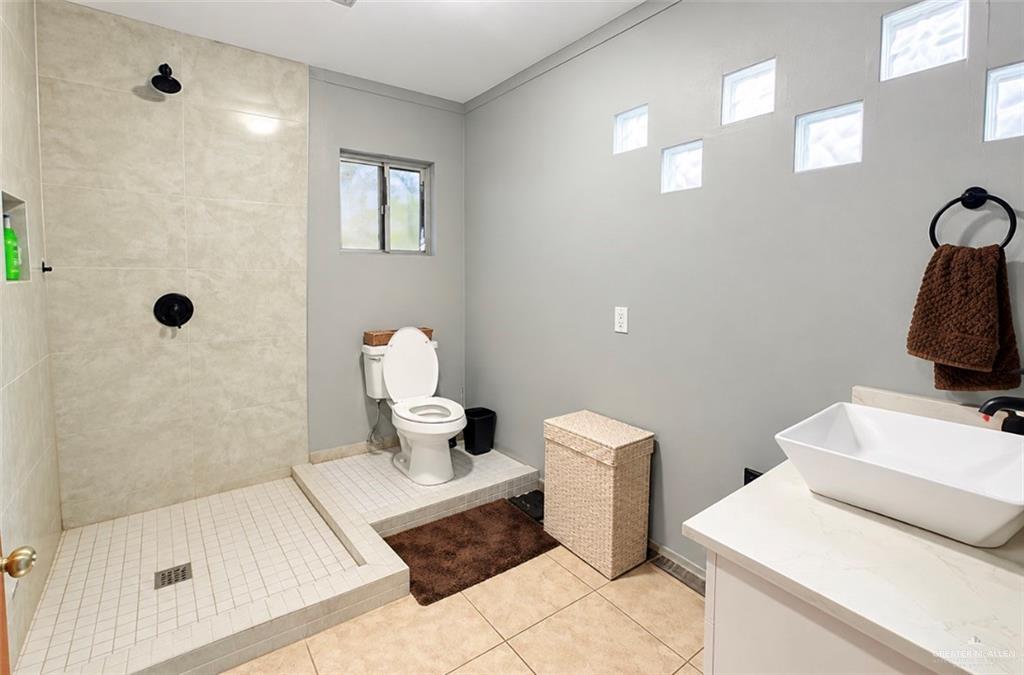 Photo 8 of 126 Jones Avenue