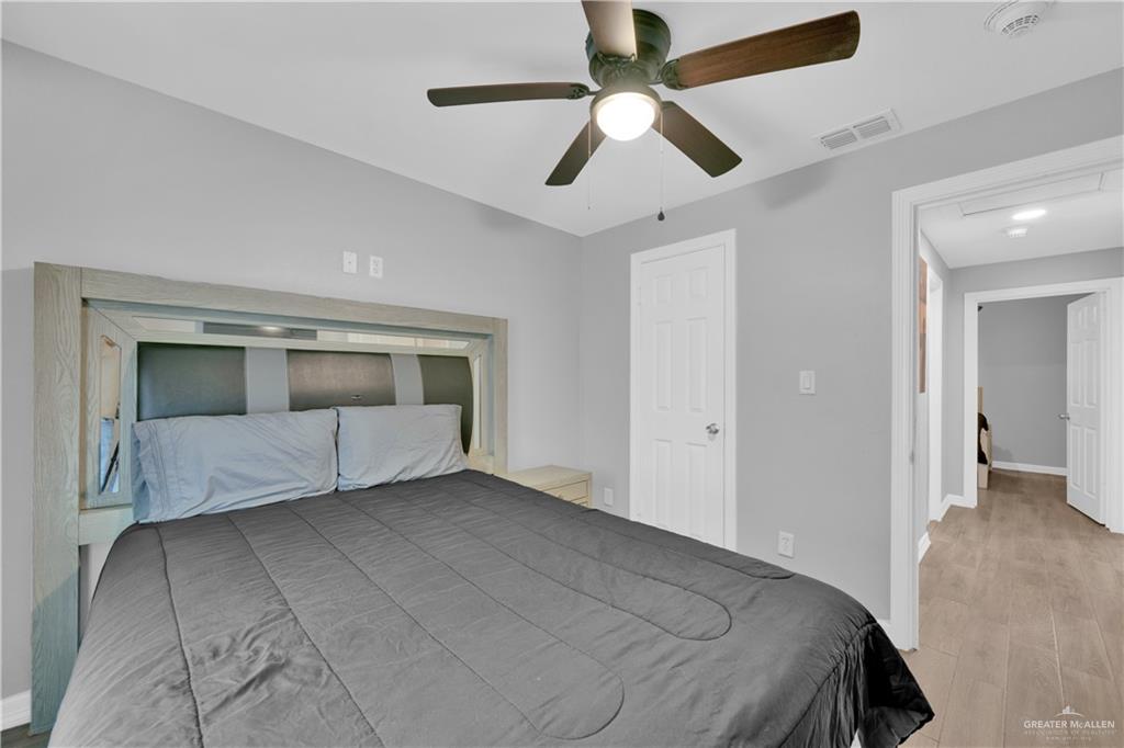 Photo 18 of 405 Guerra Street