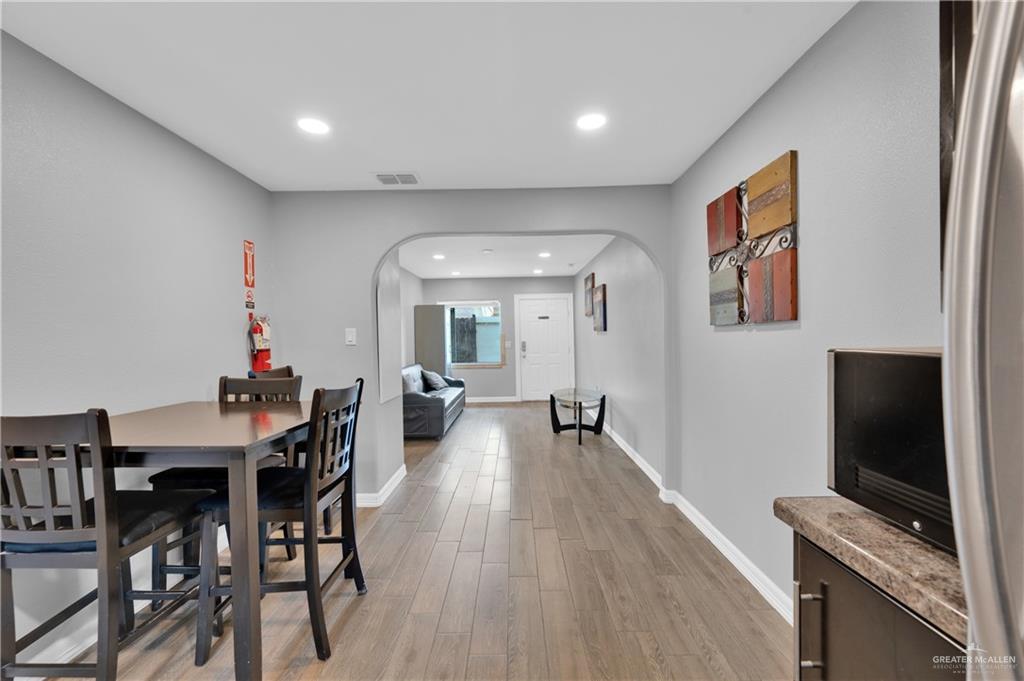 Photo 23 of 405 Guerra Street