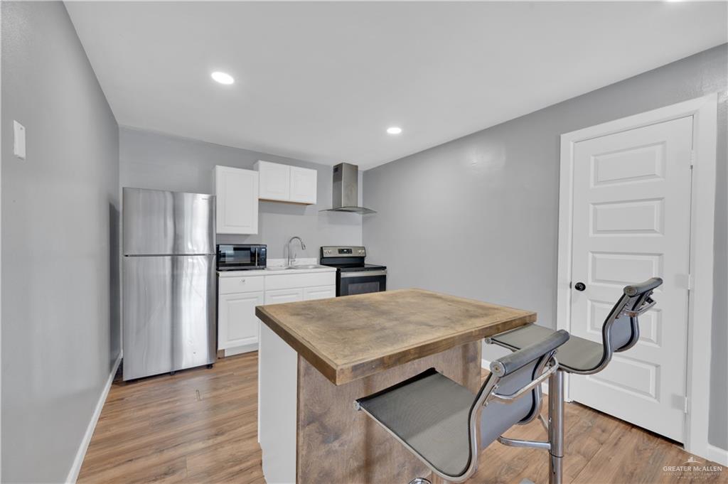 Photo 6 of 405 Guerra Street