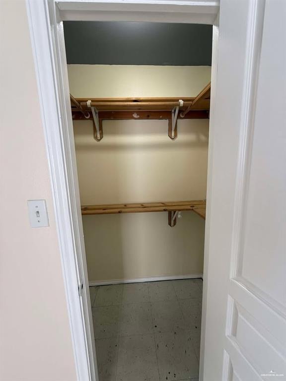 Photo 19 of 209 Bluebonnet Street