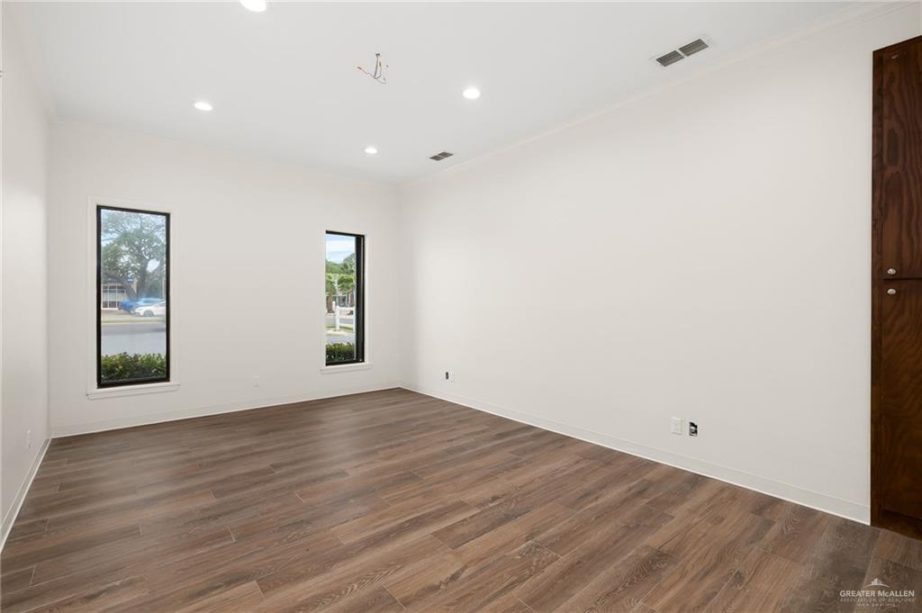 Photo 9 of 407 10th Street