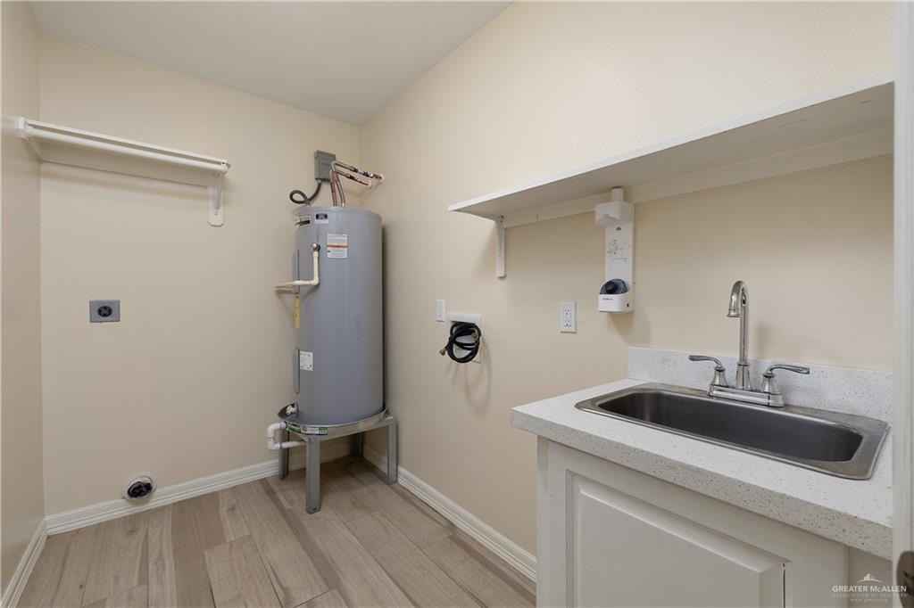 Photo 11 of 5001 Aguajito Street