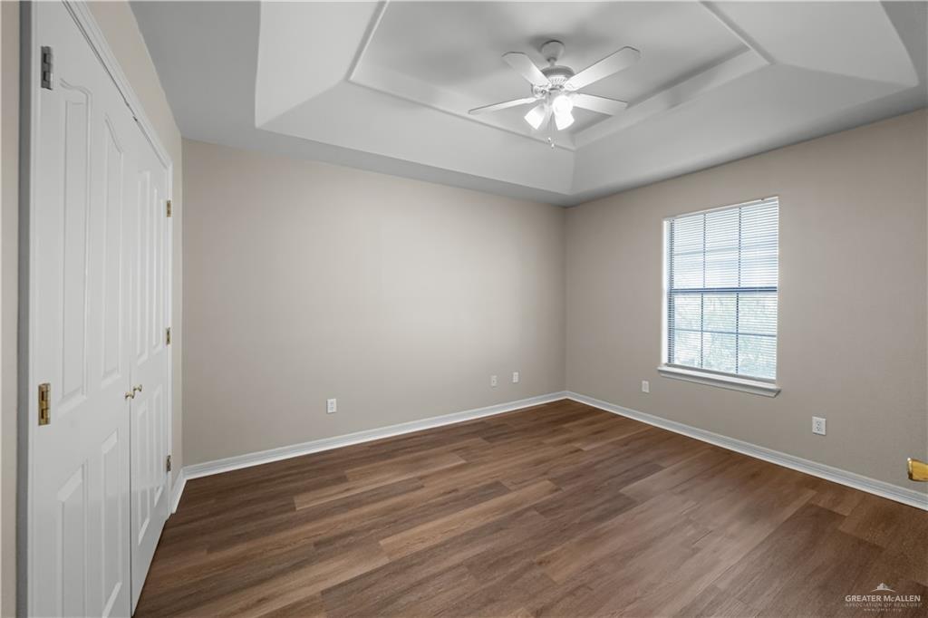 Photo 13 of 1402 Kiwi Avenue