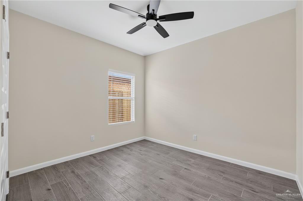 Photo 8 of 1304 Rosewood Lane #1