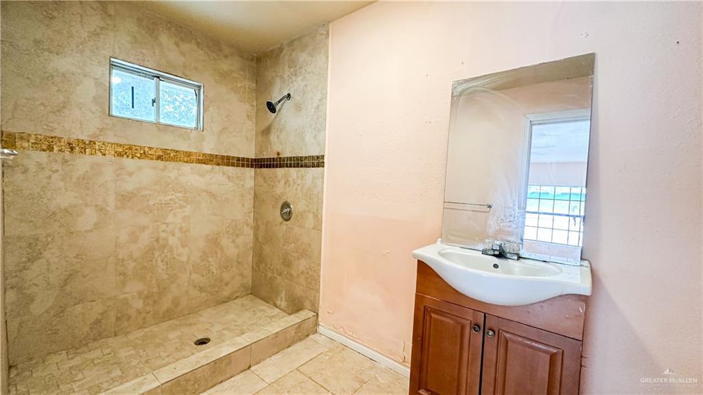 Photo 8 of 214 Olmo Street