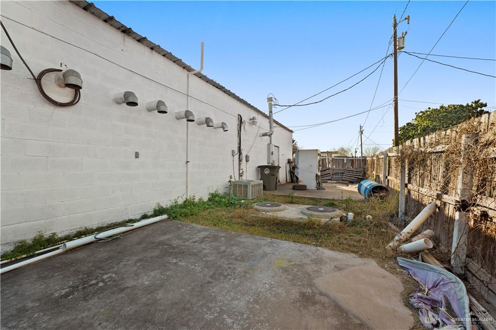 Photo 8 of 1706 Griffin Parkway