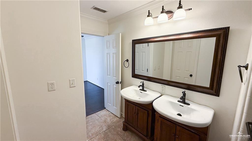 Photo 20 of 805 IJ Street