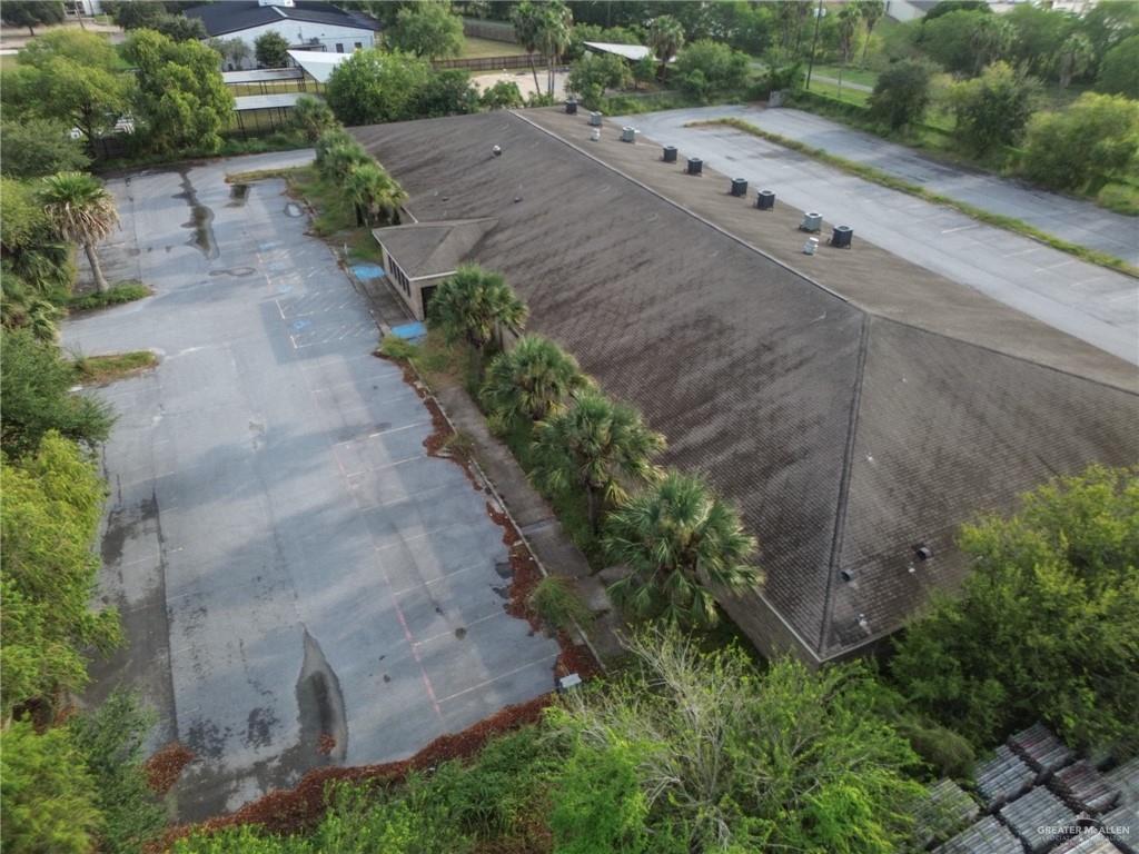 Photo 6 of 1060 Mackintosh Drive