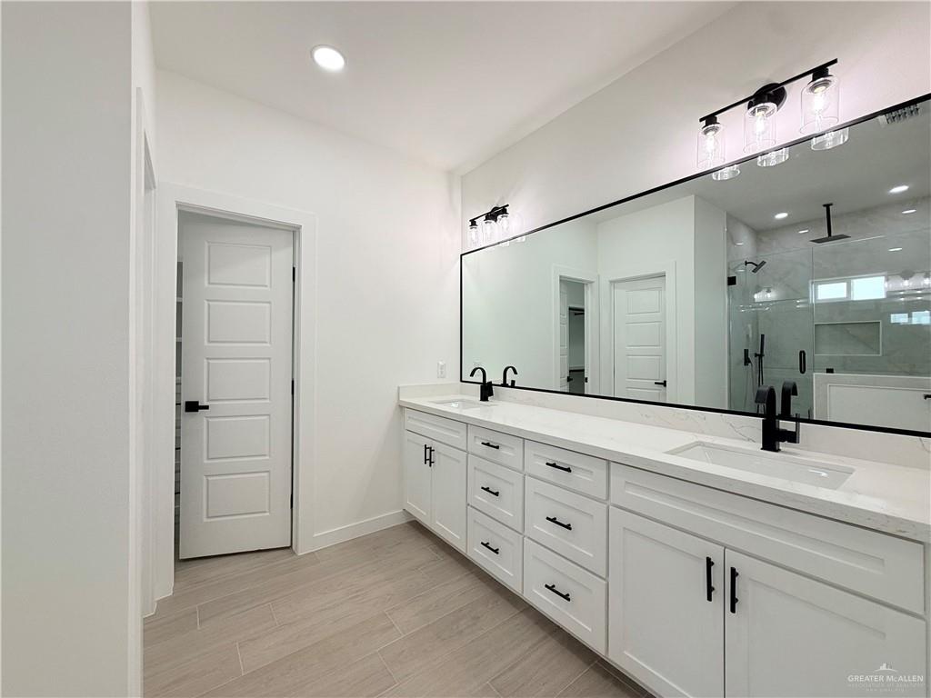 Photo 9 of 5403 Destino Street