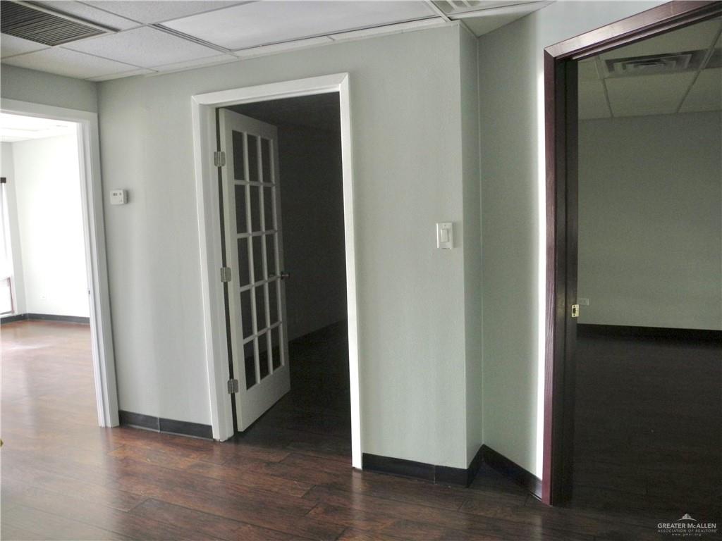 Photo 10 of 900 Kerria Avenue