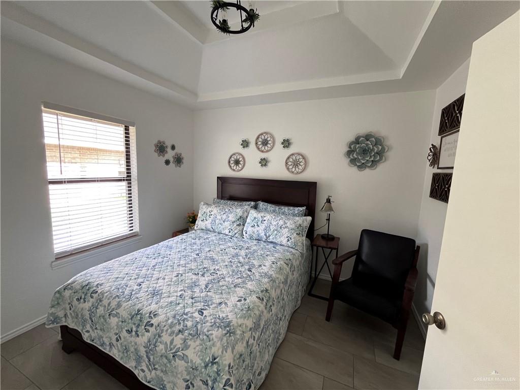 Photo 6 of 925 Katrin Drive