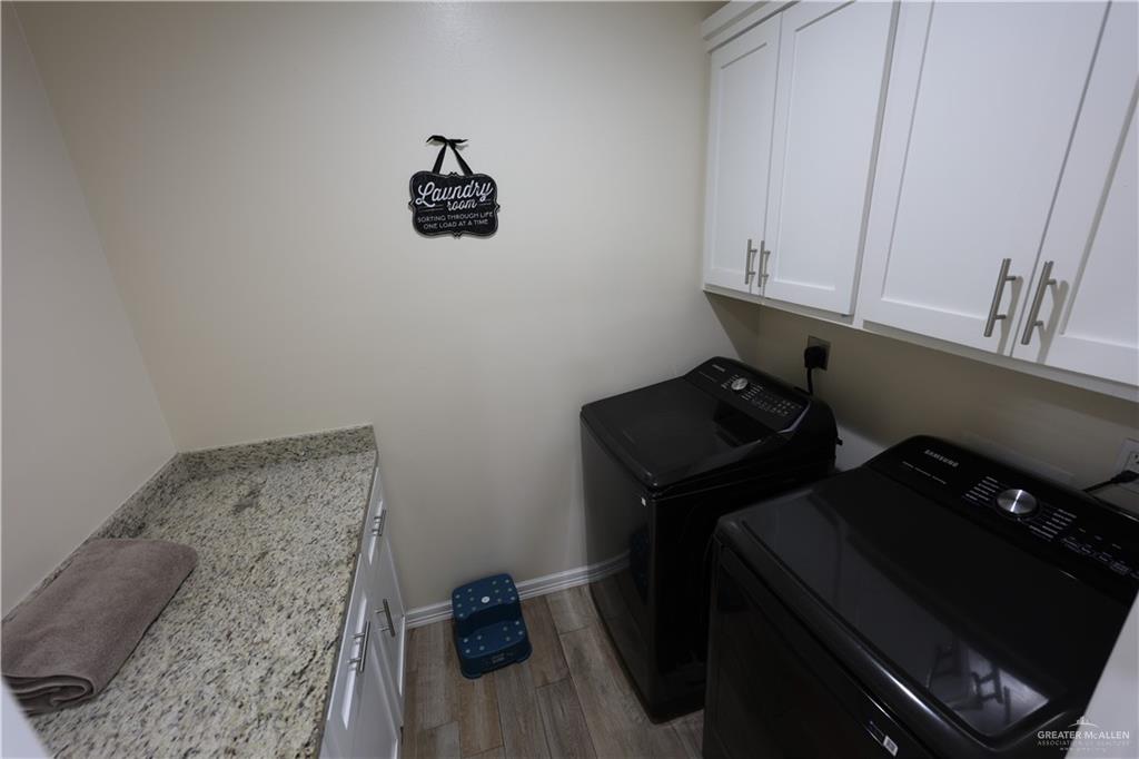 Photo 16 of 29082 Reynolds Drive