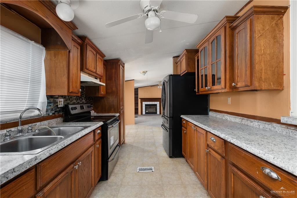 Photo 3 of 2711 Abraham Street