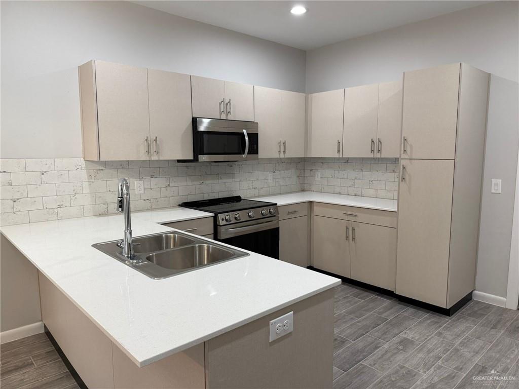 Photo 6 of 804 Dove Avenue #1