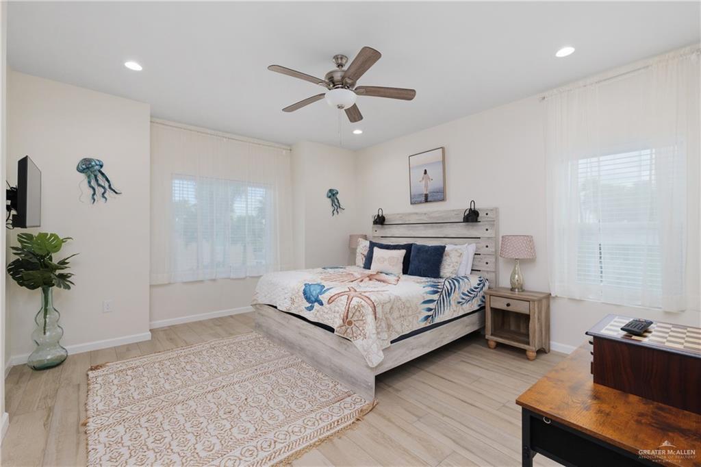 Photo 11 of 117 Marlin Street #C