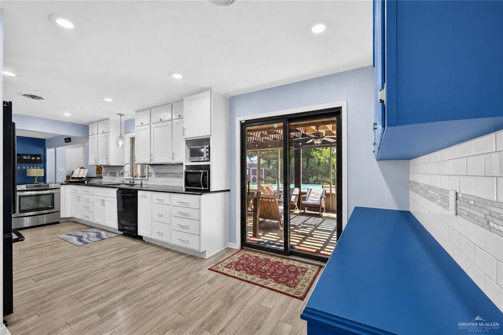 Photo 5 of 505 Esperanza Avenue