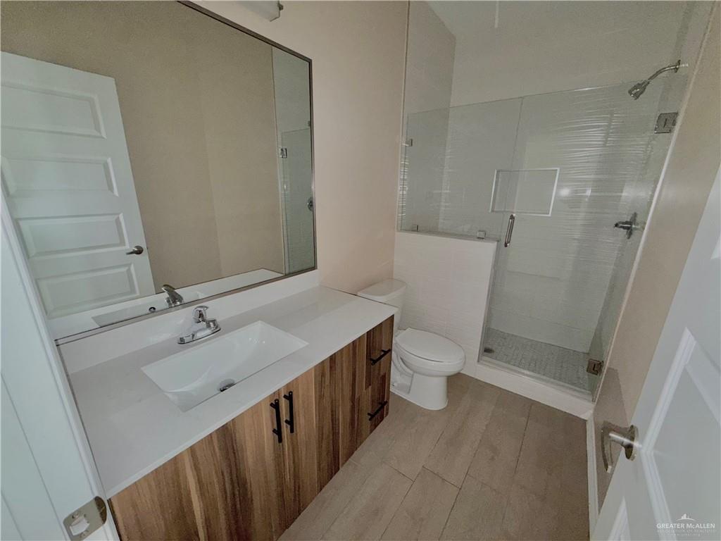 Photo 6 of 3109 Kenwood Street