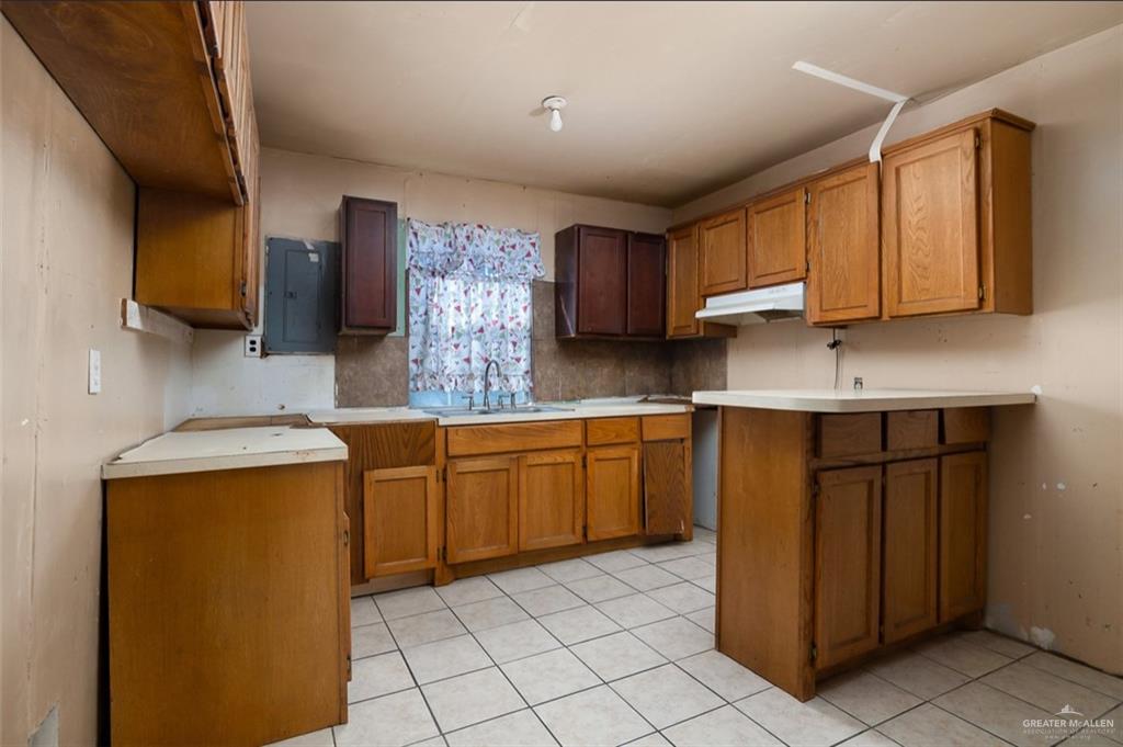 Photo 3 of 6304 Valencia Drive
